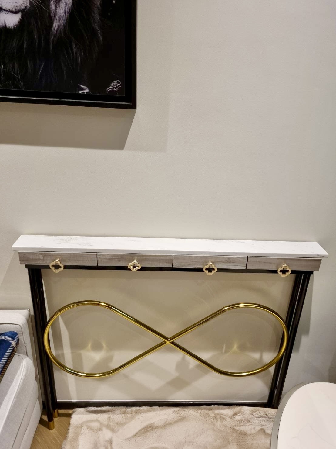 stainless-steel-table