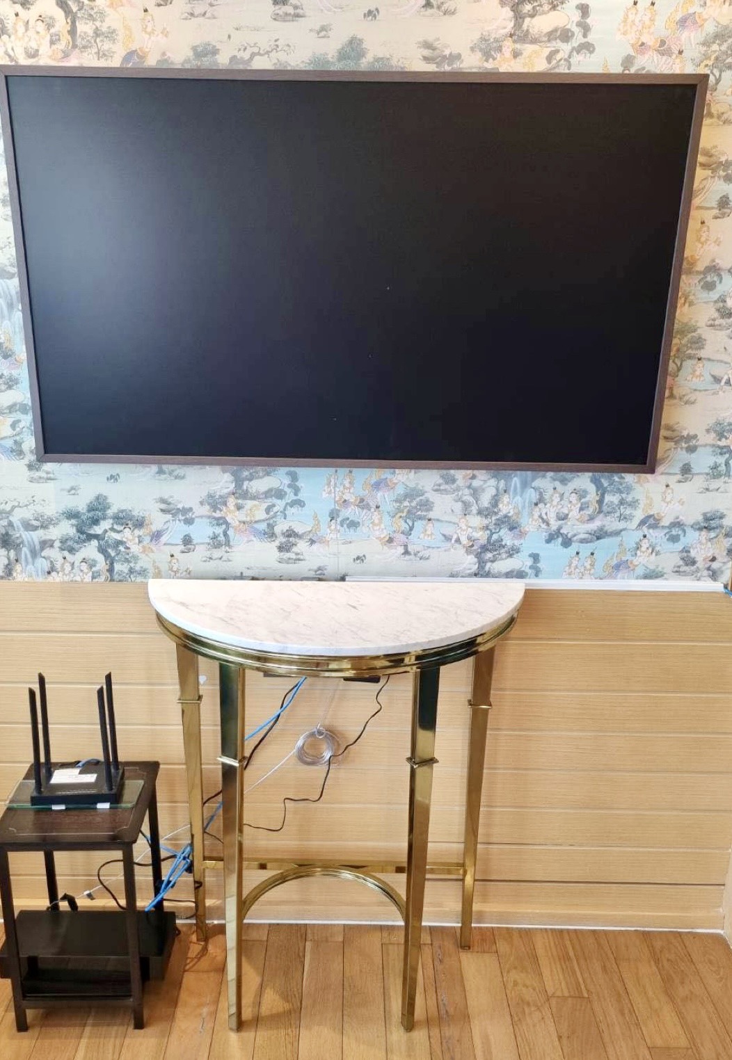 stainless-steel-table