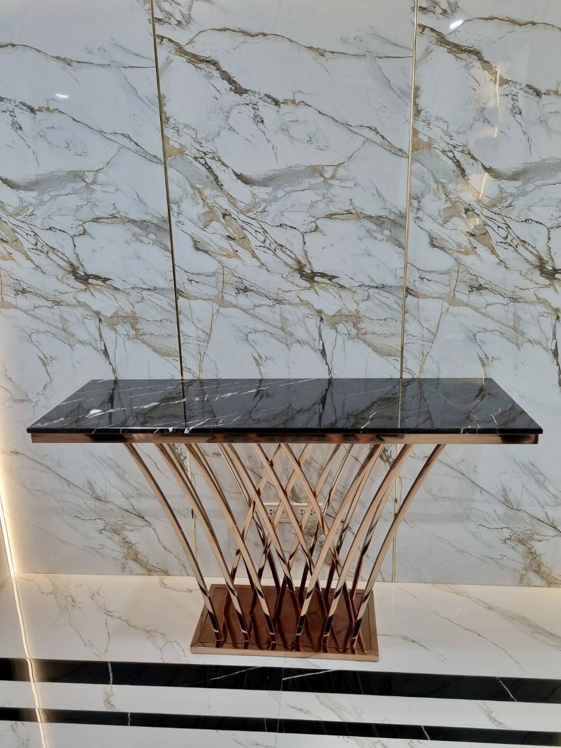 stainless-steel-table