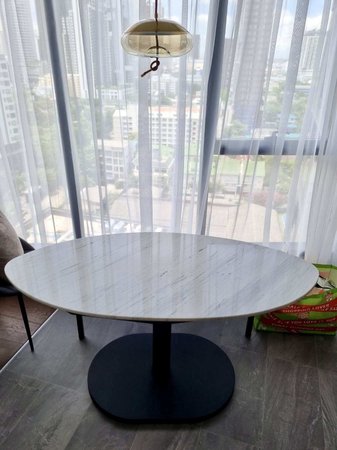 stainless-steel-table
