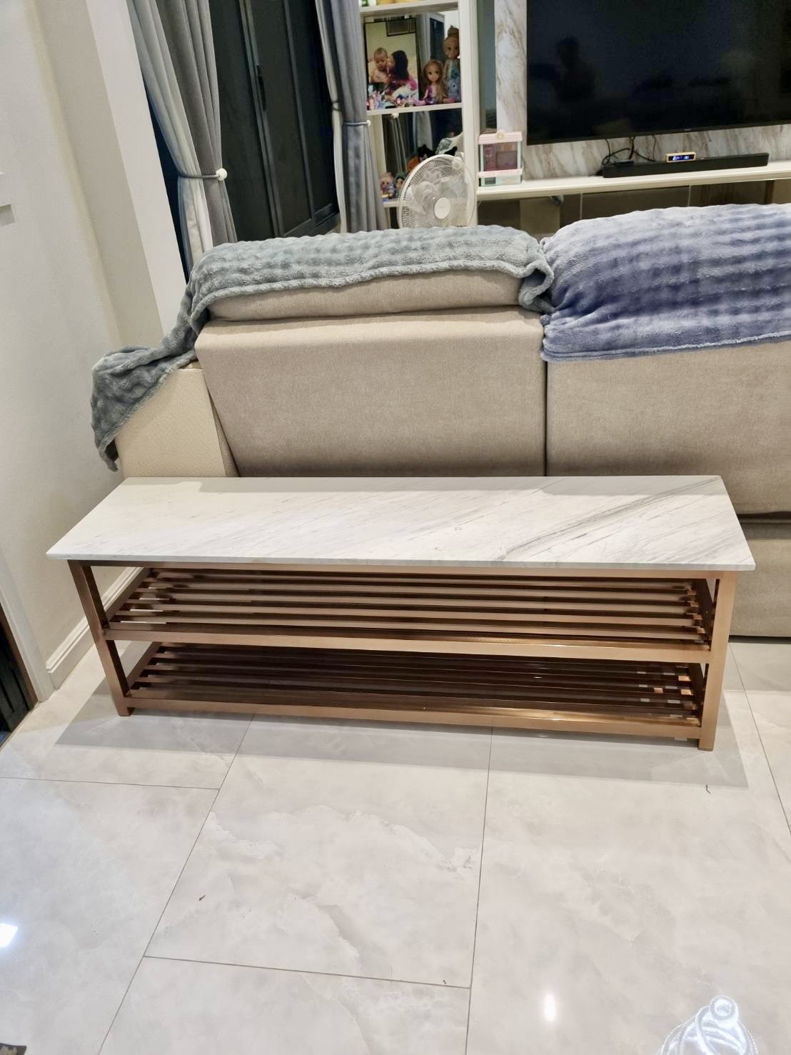 stainless-steel-table